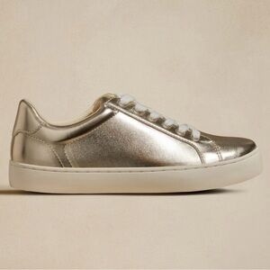 🎁✨Banana Republic Gold Metallic Lace-Up Sneakers